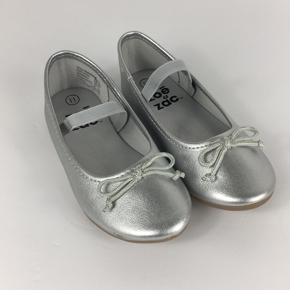 Zoe & Zac Silver Ballerina dress shoes